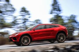 2017 Lamborghini Urus SUV image gallery